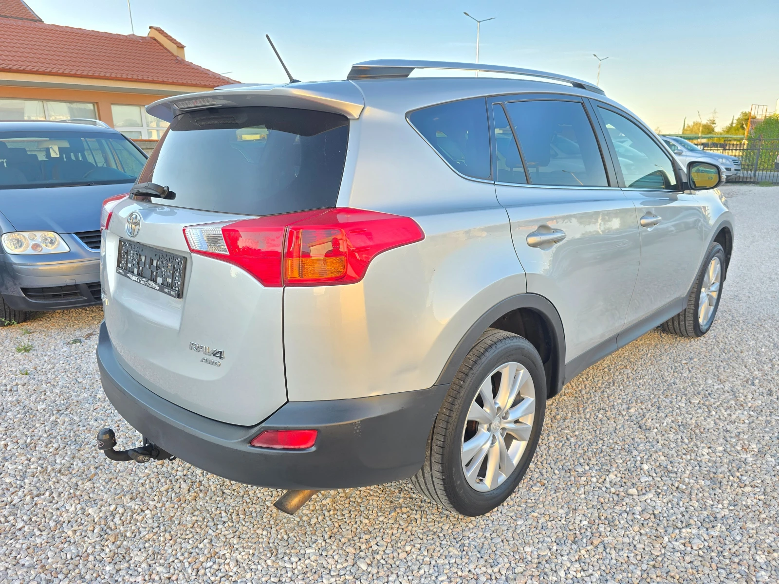Toyota Rav4 2.2D4D 150KC/4X4/6-СКОРОСТИ/ - изображение 4