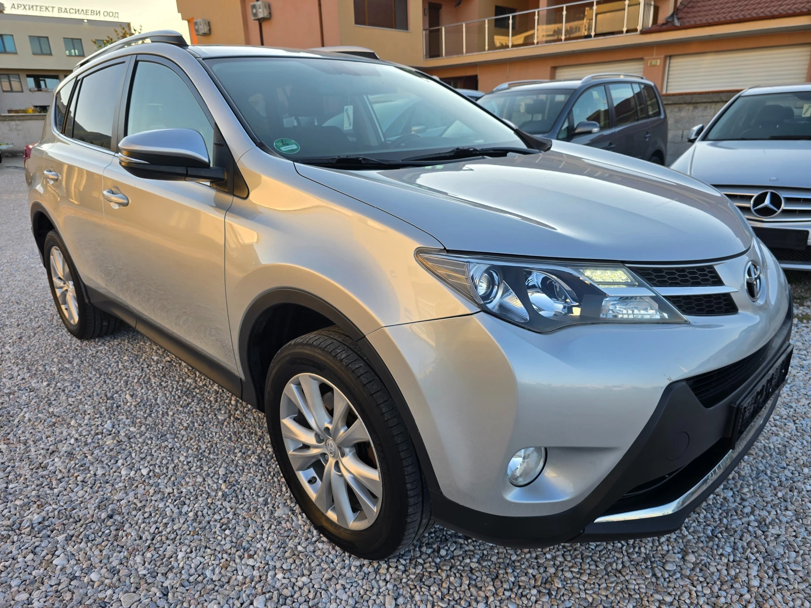 Toyota Rav4 2.2D4D 150KC/4X4/6-СКОРОСТИ/ - изображение 5