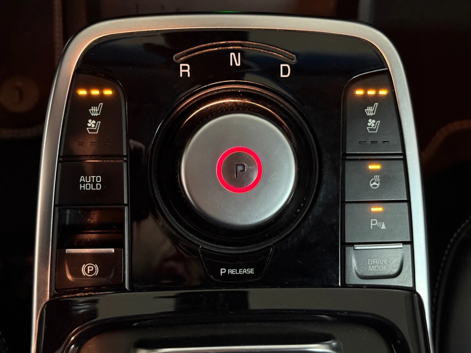 Kia Niro 64kWh Executive Line SOH100% - изображение 10