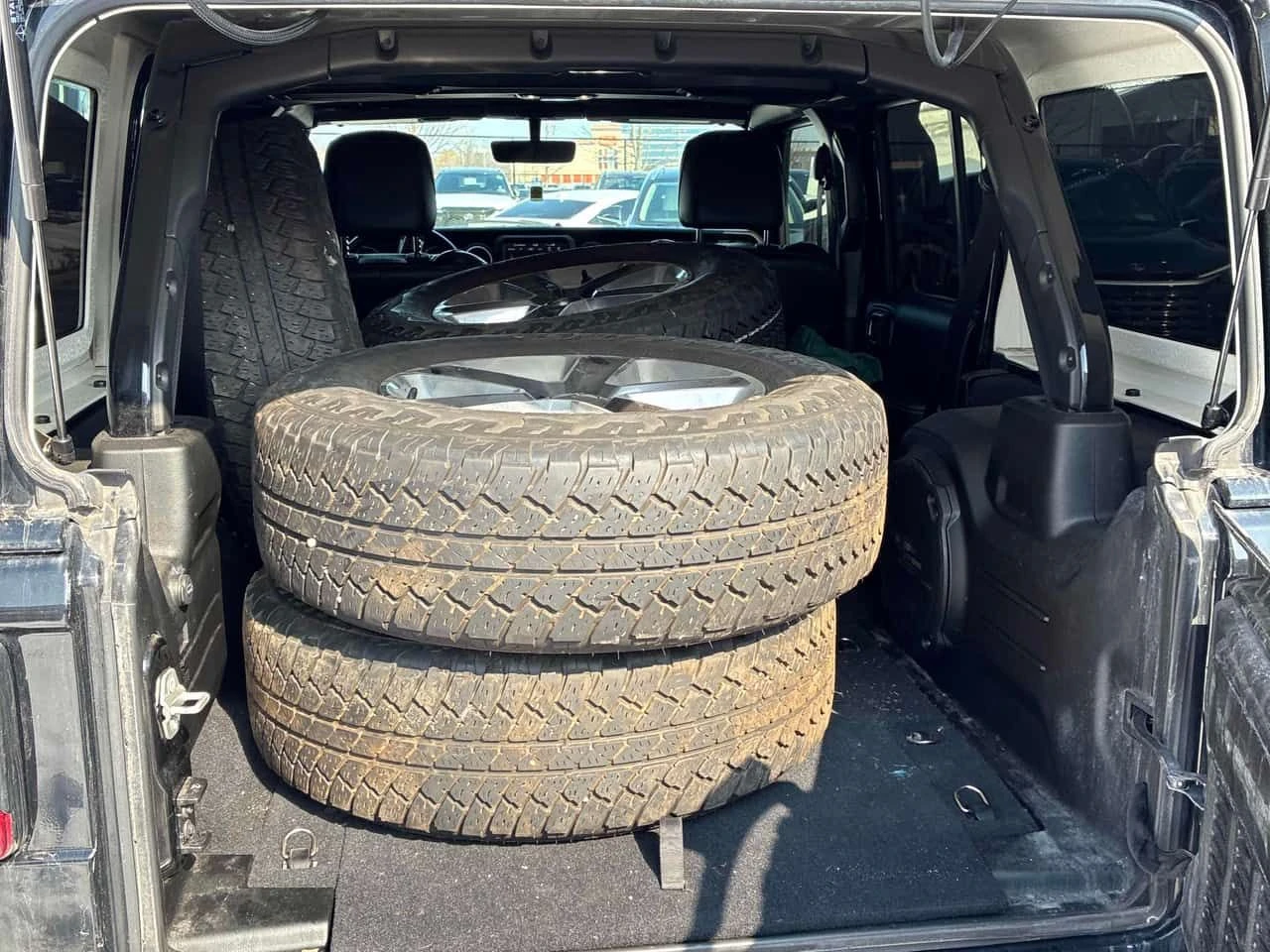 Jeep Wrangler * Sahara * 2 �����* �������* ����*  | Mobile.bg � ����������� 13