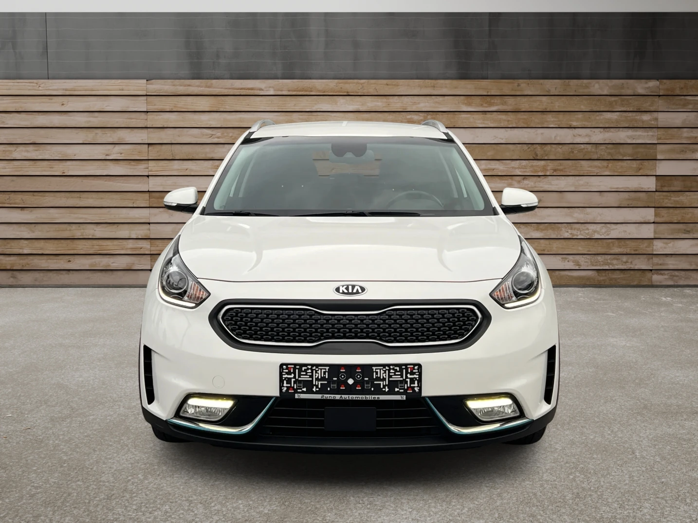 Kia Niro Plug-in Hybrid ПРОЧЕТИ ОПИСАНИЕТО, снимка 2 - Автомобили и джипове - 54045810