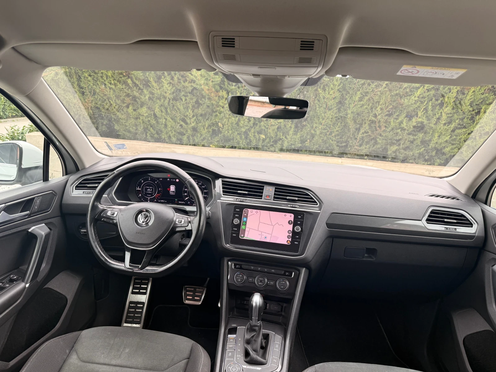 VW Tiguan 2.0TDI/4Motion/FullLED/Distro/LaneAssist, снимка 8 - Автомобили и джипове - 54164188