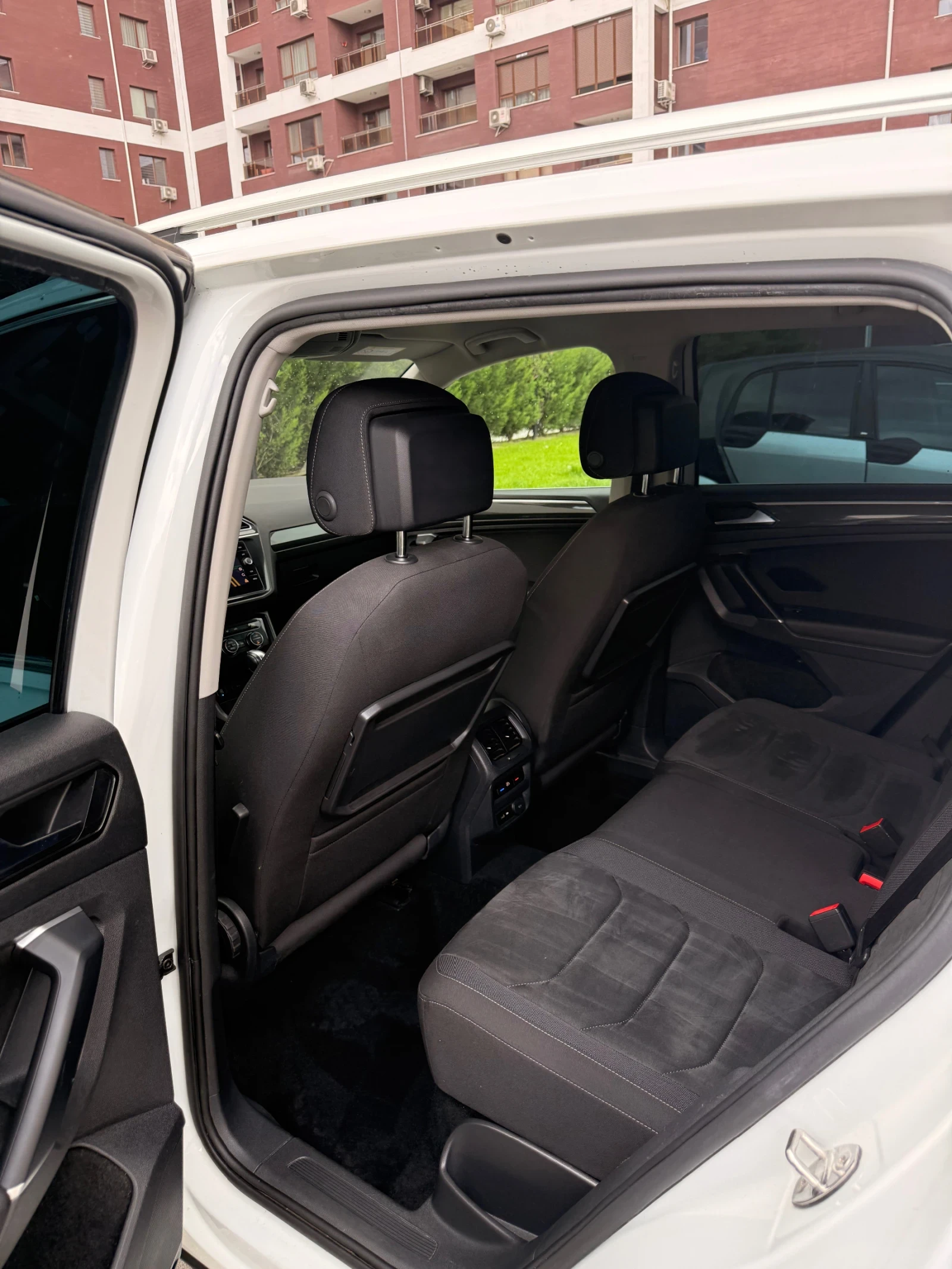 VW Tiguan 2.0TDI/4Motion/FullLED/Distro/LaneAssist | Mobile.bg � ����������� 10