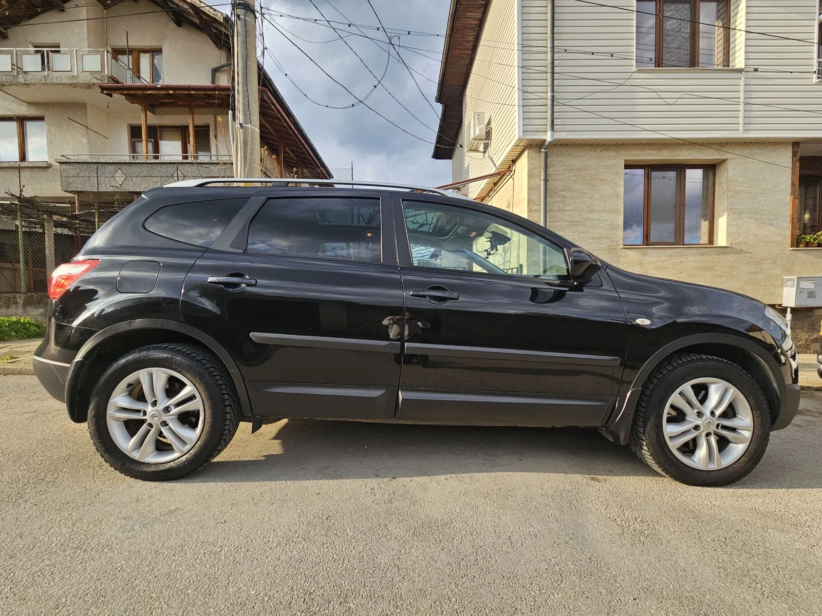 Nissan Qashqai + 2 Панорама Автомат 4х4 , снимка 3 - Автомобили и джипове - 54170694