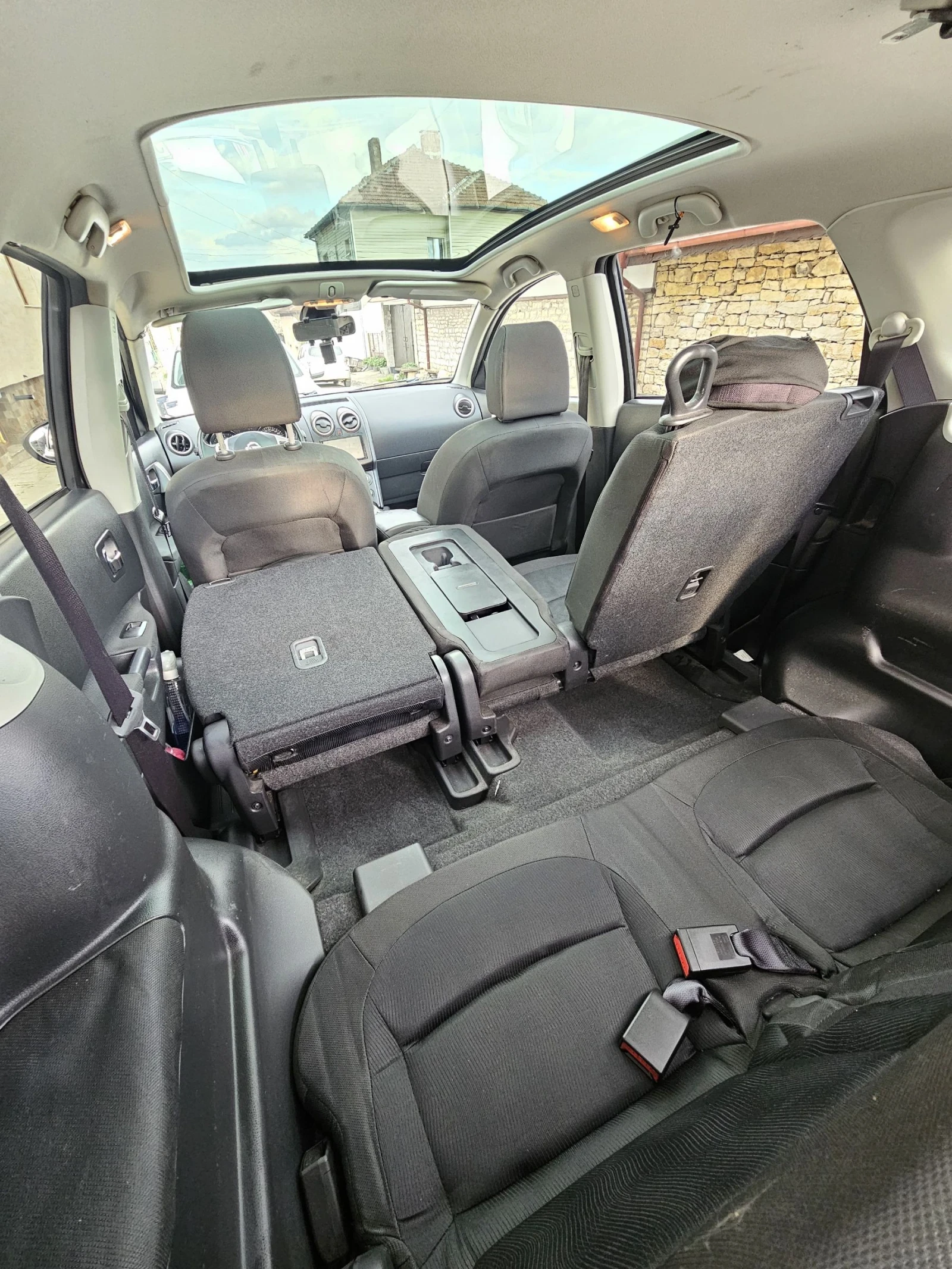 Nissan Qashqai + 2 Панорама Автомат 4х4 , снимка 9 - Автомобили и джипове - 54170694