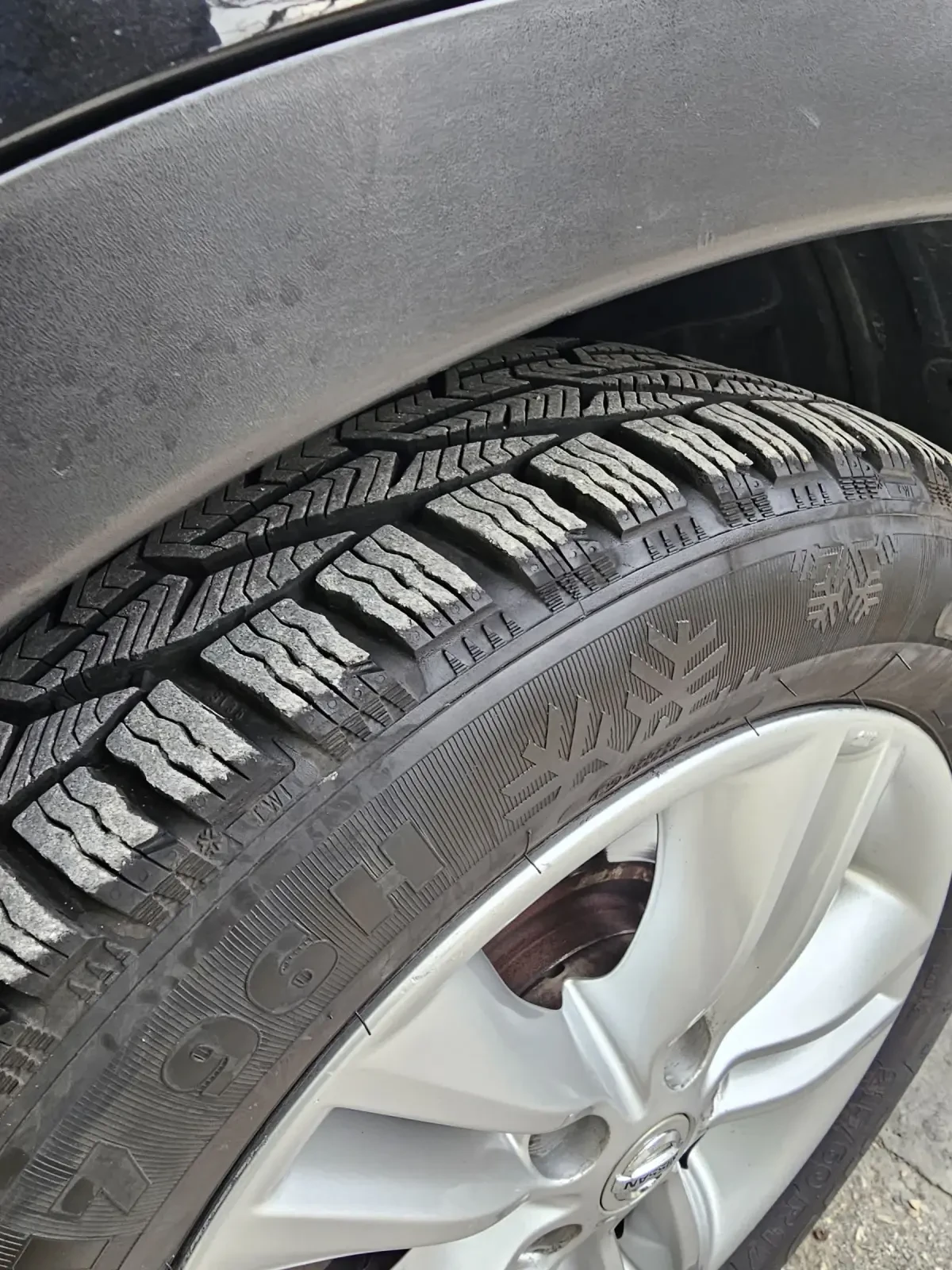 Nissan Qashqai + 2 Панорама Автомат 4х4 , снимка 8 - Автомобили и джипове - 54170694