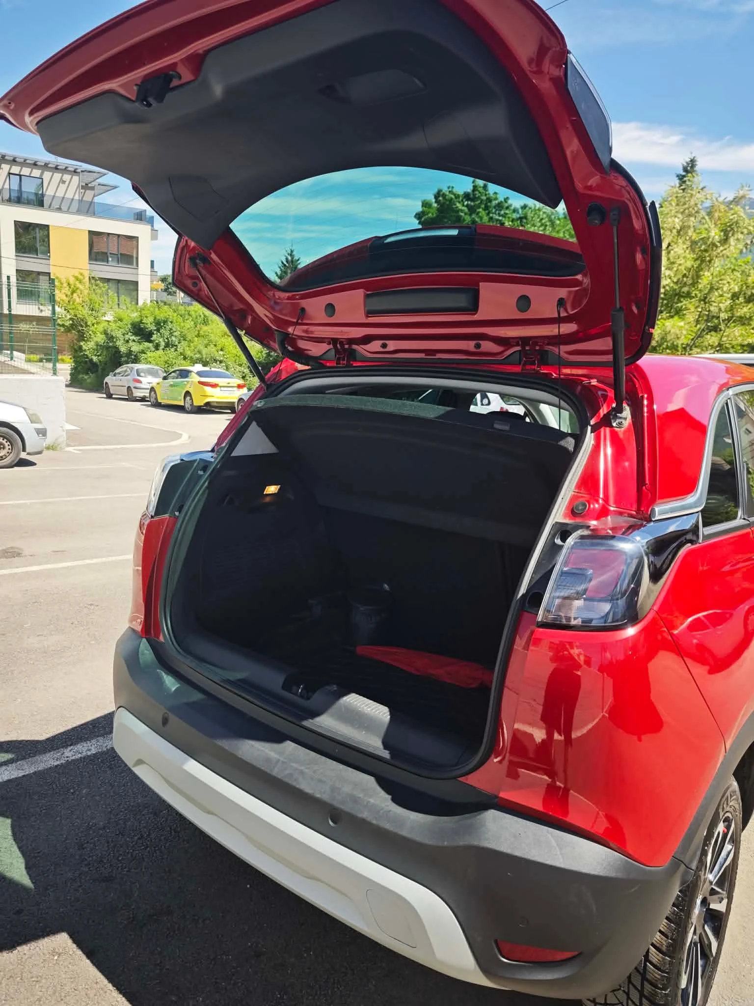 Opel Crossland X Elegance 1.2 Direct Injection Turbo, снимка 7 - Автомобили и джипове - 54784206