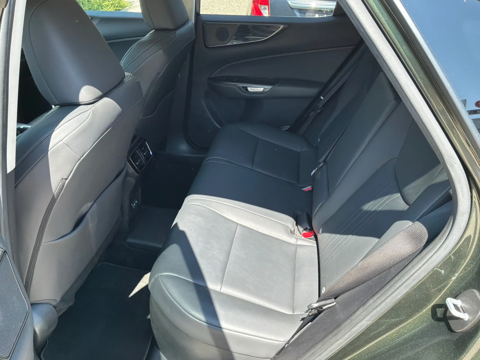 Lexus NX 450 2.5H Plug-in 309к.с 4х4 66000км. с Гаранция , снимка 11 - Автомобили и джипове - 55051689