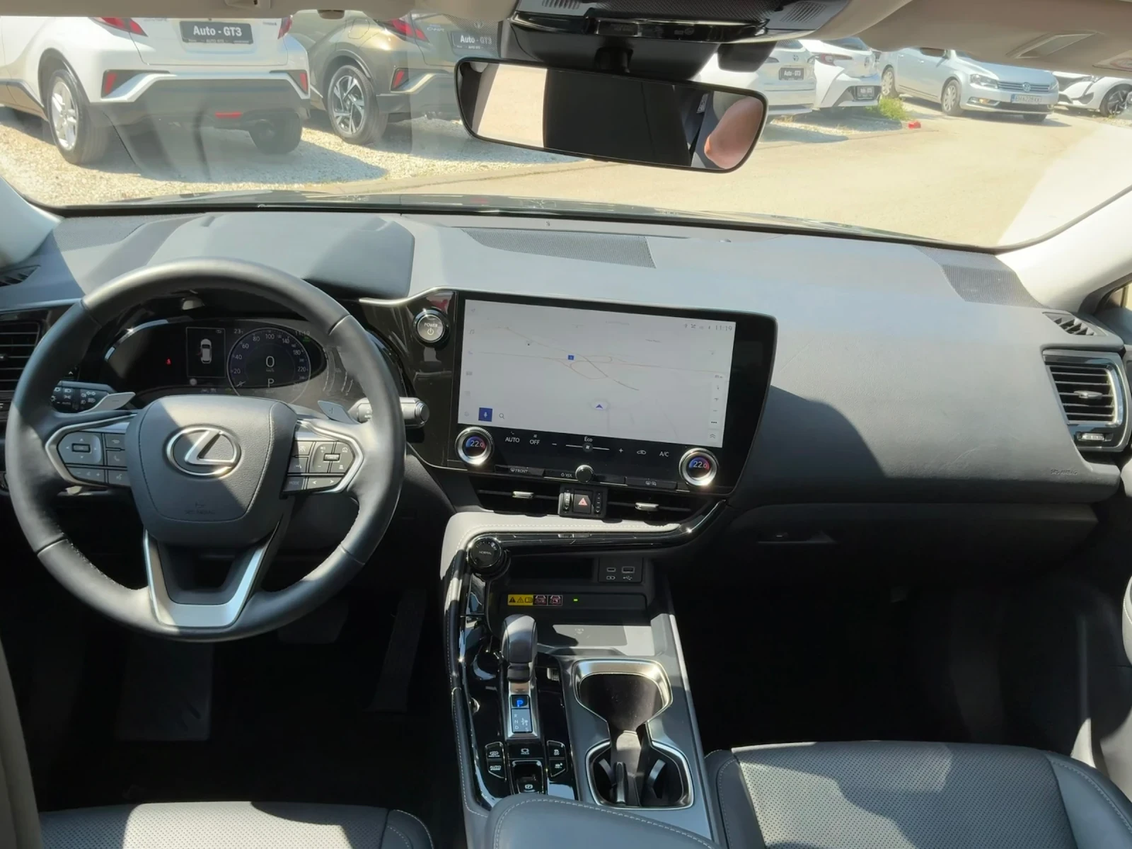 Lexus NX 450 2.5H Plug-in 309к.с 4х4 66000км. с Гаранция , снимка 12 - Автомобили и джипове - 55051689