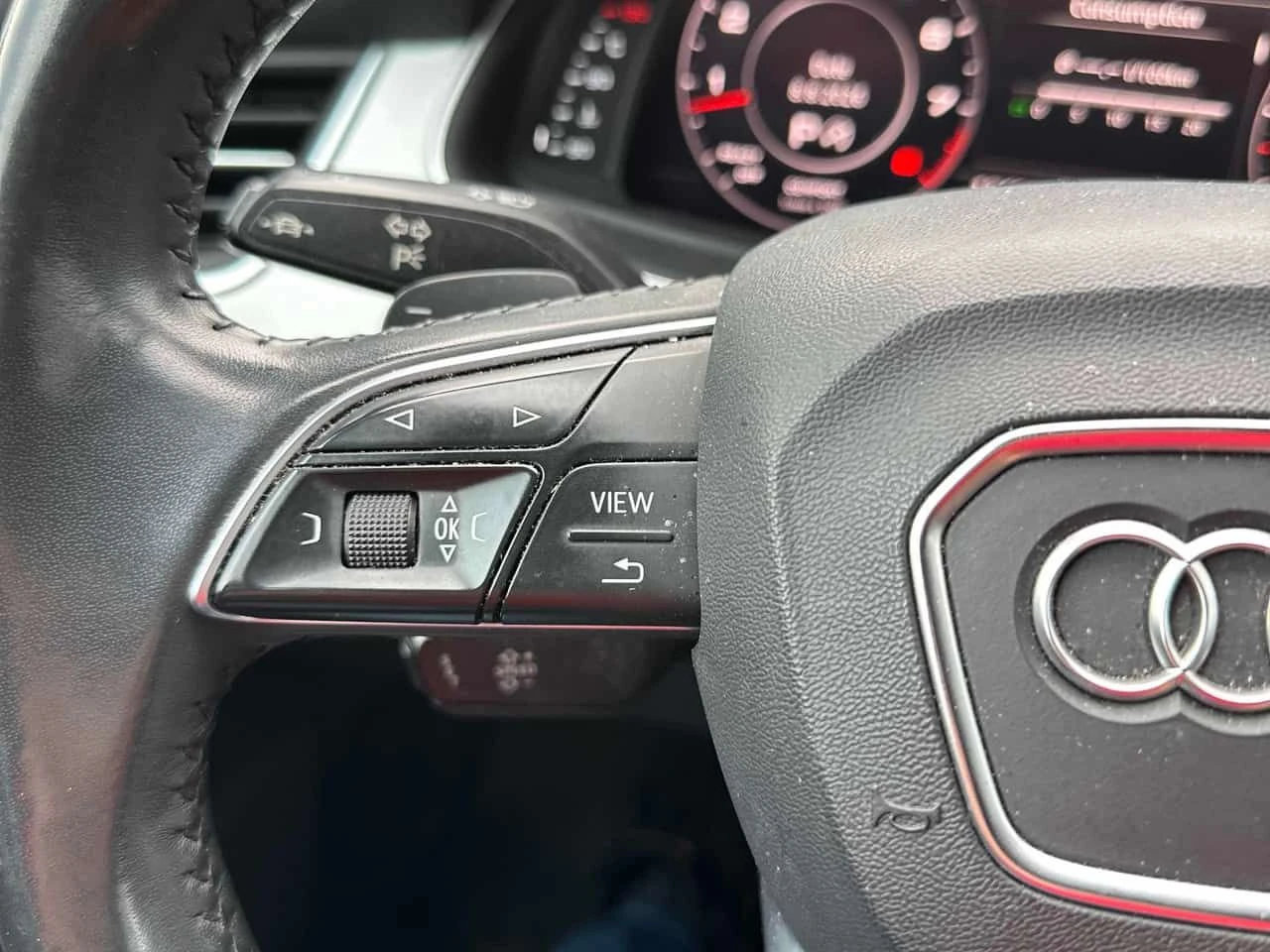 Audi Q7 Progressiv | CARFAX | АВТОКРЕДИТ БЕЗ ПЪРВОНАЧАЛНА, снимка 15 - Автомобили и джипове - 55601486