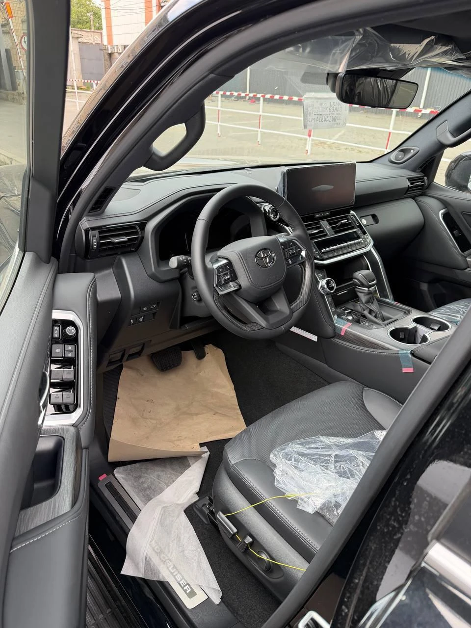 Toyota Land cruiser Land Cruiser Premium 300 Фабрично нова, снимка 5 - Автомобили и джипове - 55662572