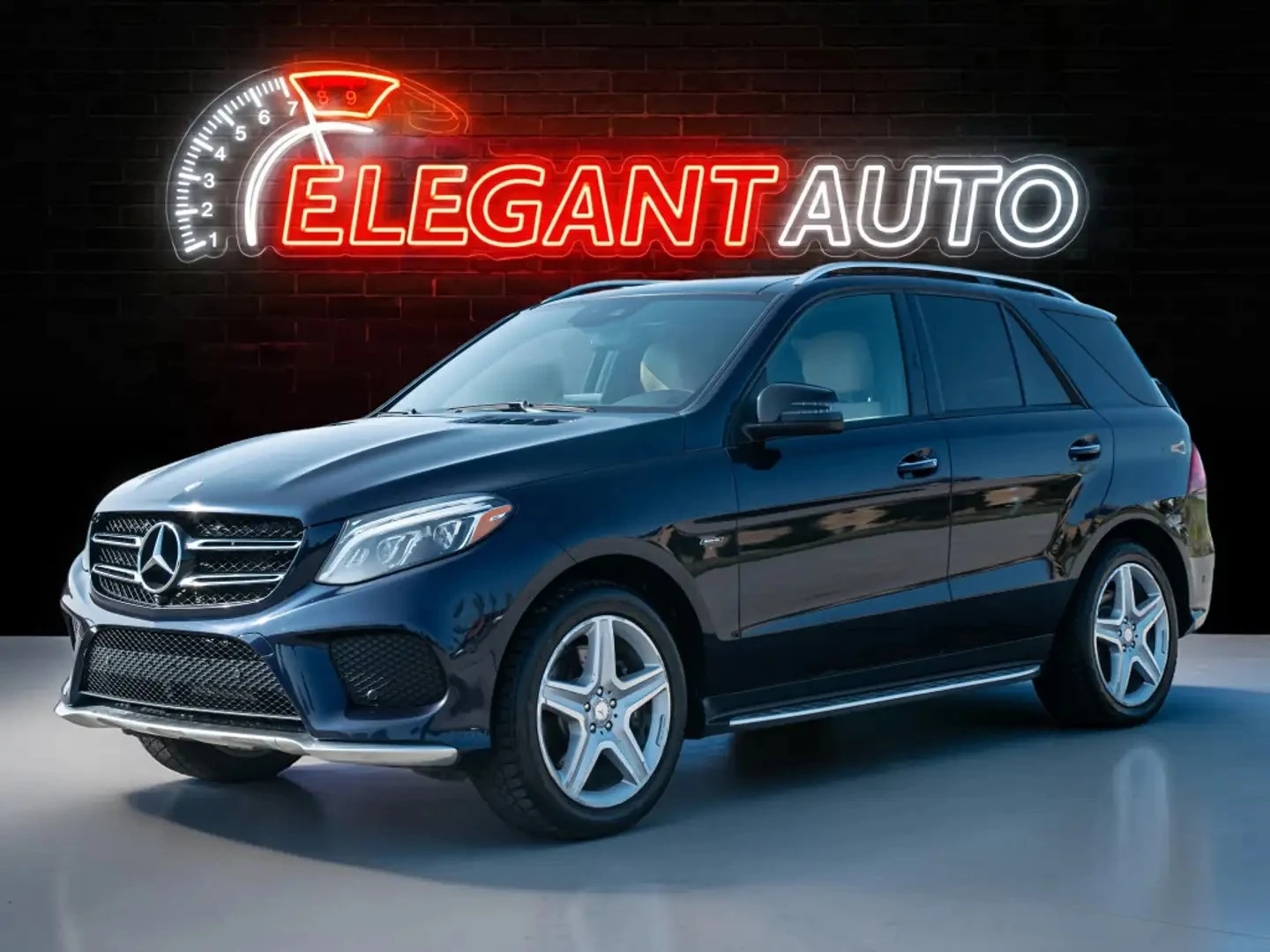 Mercedes-Benz GLE 450 AMG 360 CAM | NAV| PANOROOF| B.SPOT, снимка 3 - Автомобили и джипове - 56130553