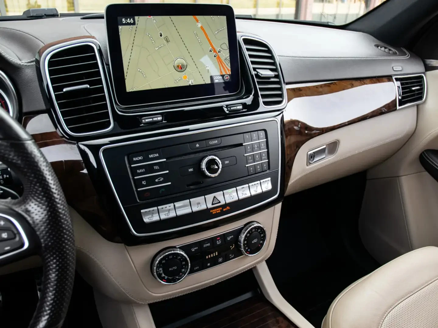 Mercedes-Benz GLE 450 AMG 360 CAM | NAV| PANOROOF| B.SPOT, снимка 14 - Автомобили и джипове - 56130553