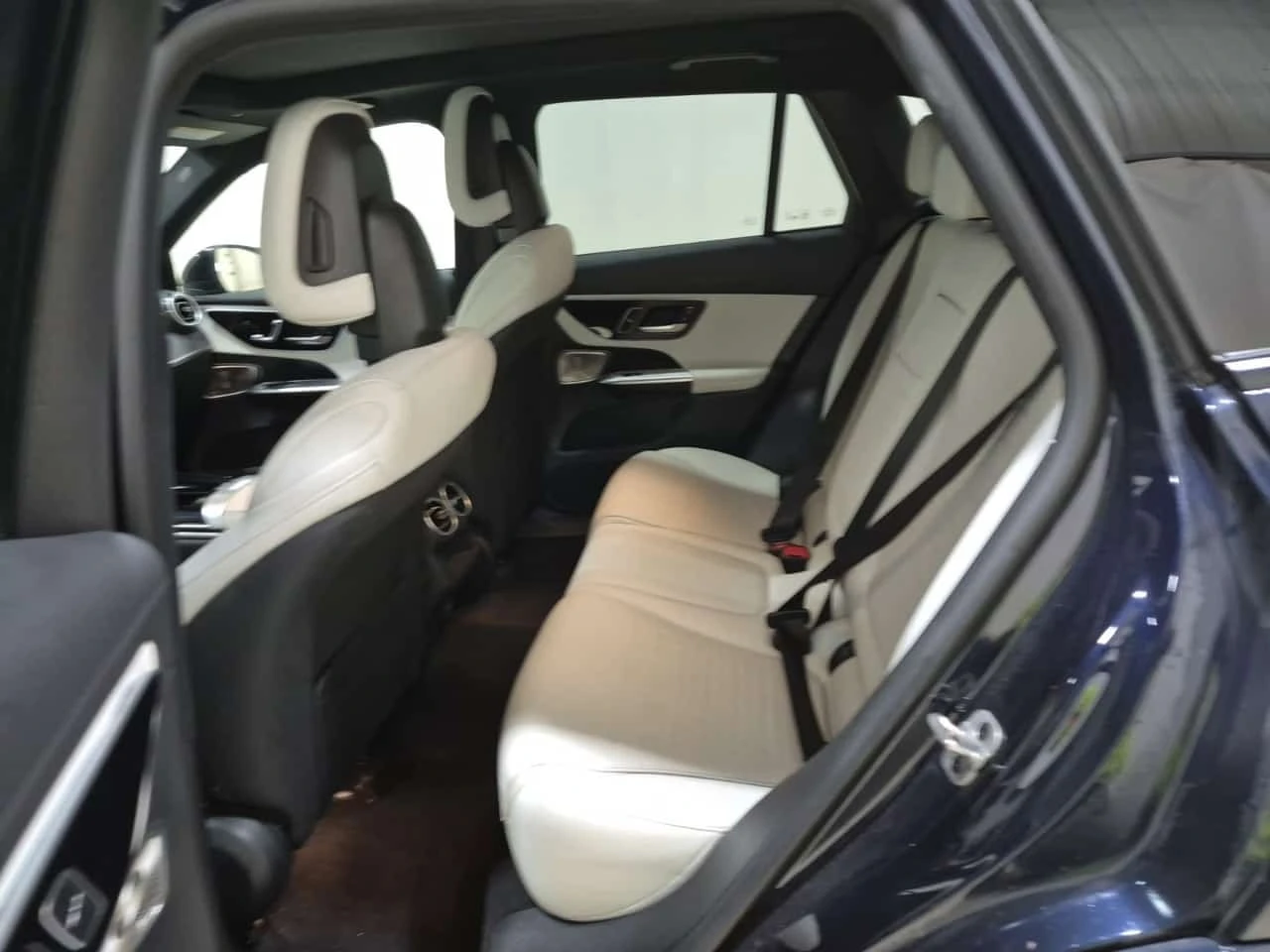 Mercedes-Benz GLC 300 * AMG Line * CARFAX * , снимка 10 - Автомобили и джипове - 56231947