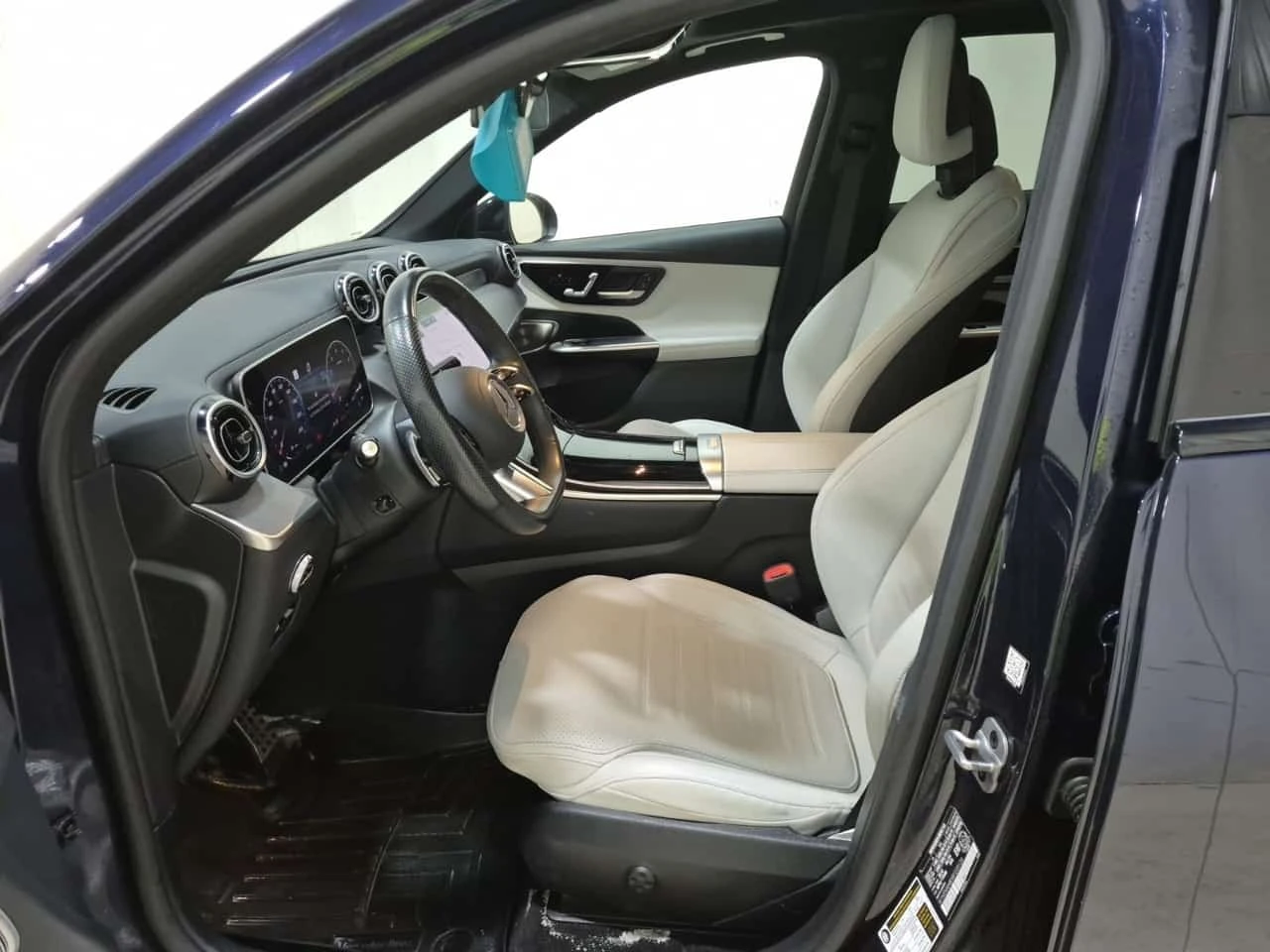Mercedes-Benz GLC 300 * AMG Line * CARFAX * , снимка 9 - Автомобили и джипове - 56231947