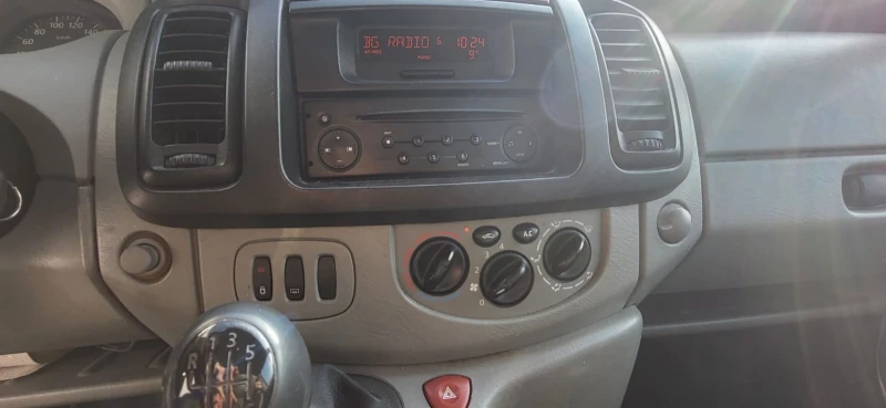 Renault Trafic L1H1, снимка 2 - Бусове и автобуси - 52893479