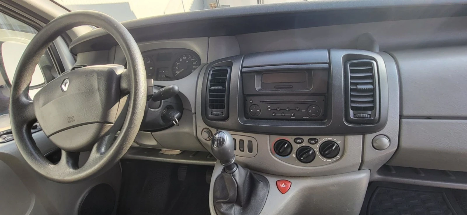 Renault Trafic L1H1, снимка 1