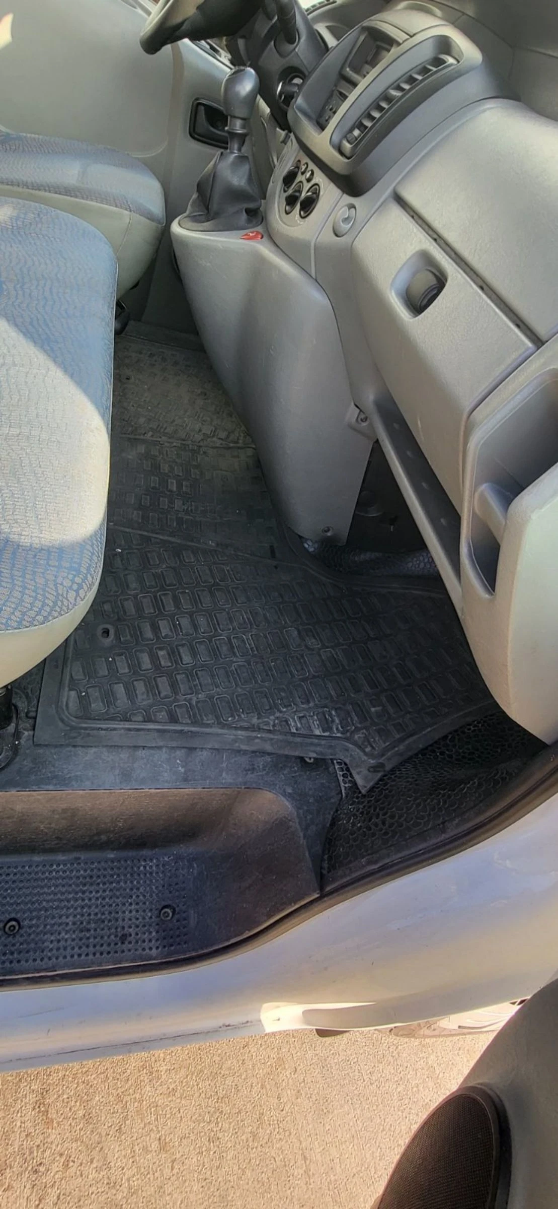 Renault Trafic L1H1 - изображение 3