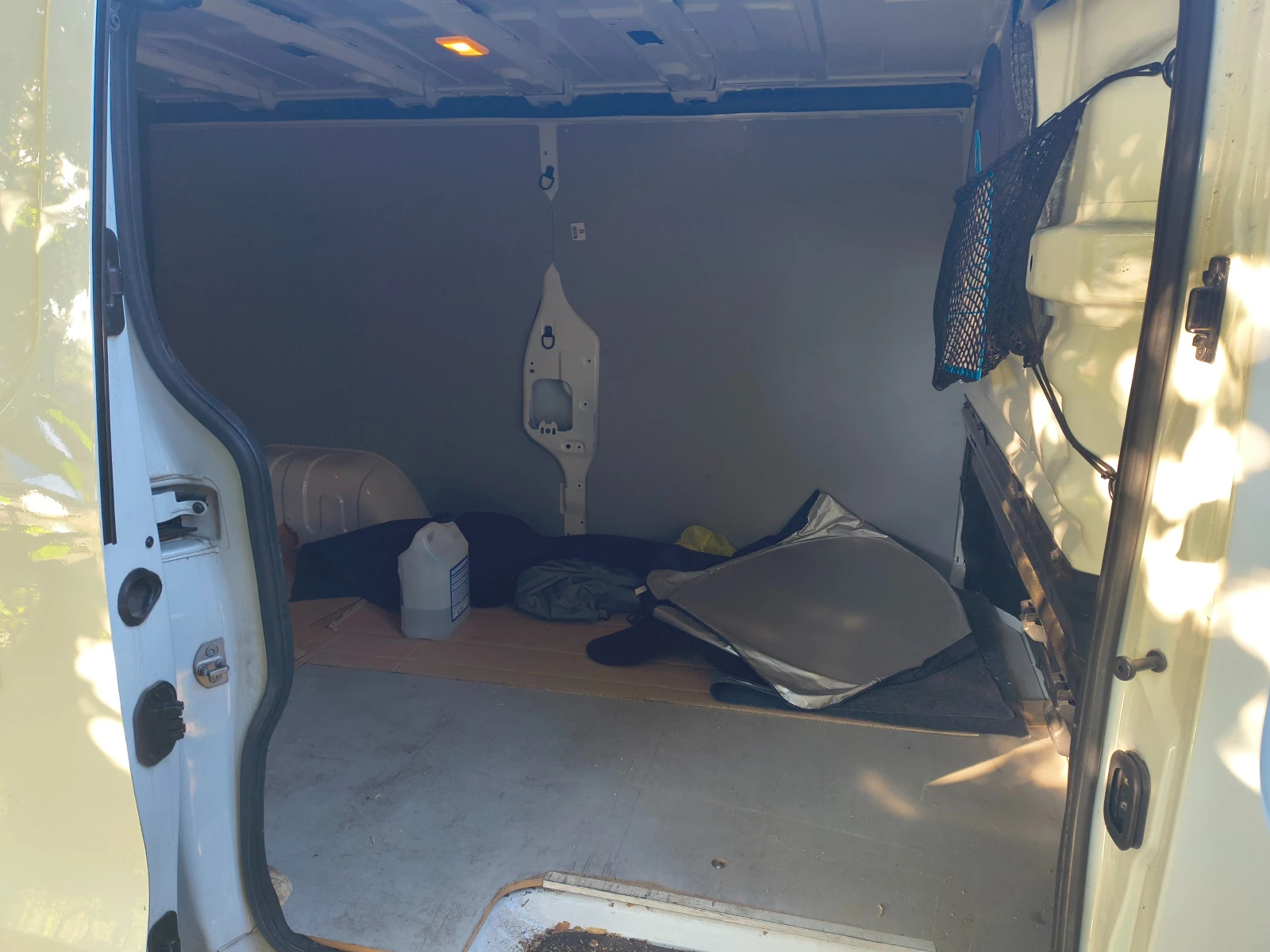 Renault Trafic 2.0 dci Maxi, снимка 9 - Бусове и автобуси - 55399569