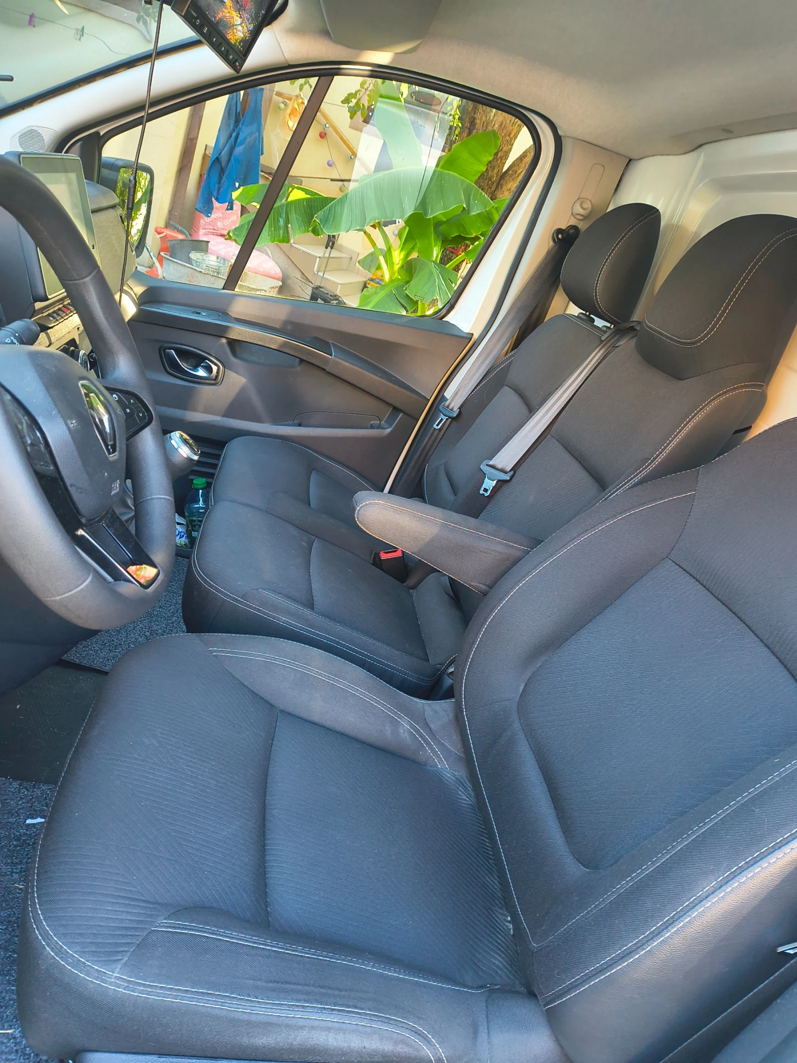 Renault Trafic 2.0 dci Maxi, снимка 3 - Бусове и автобуси - 55399569
