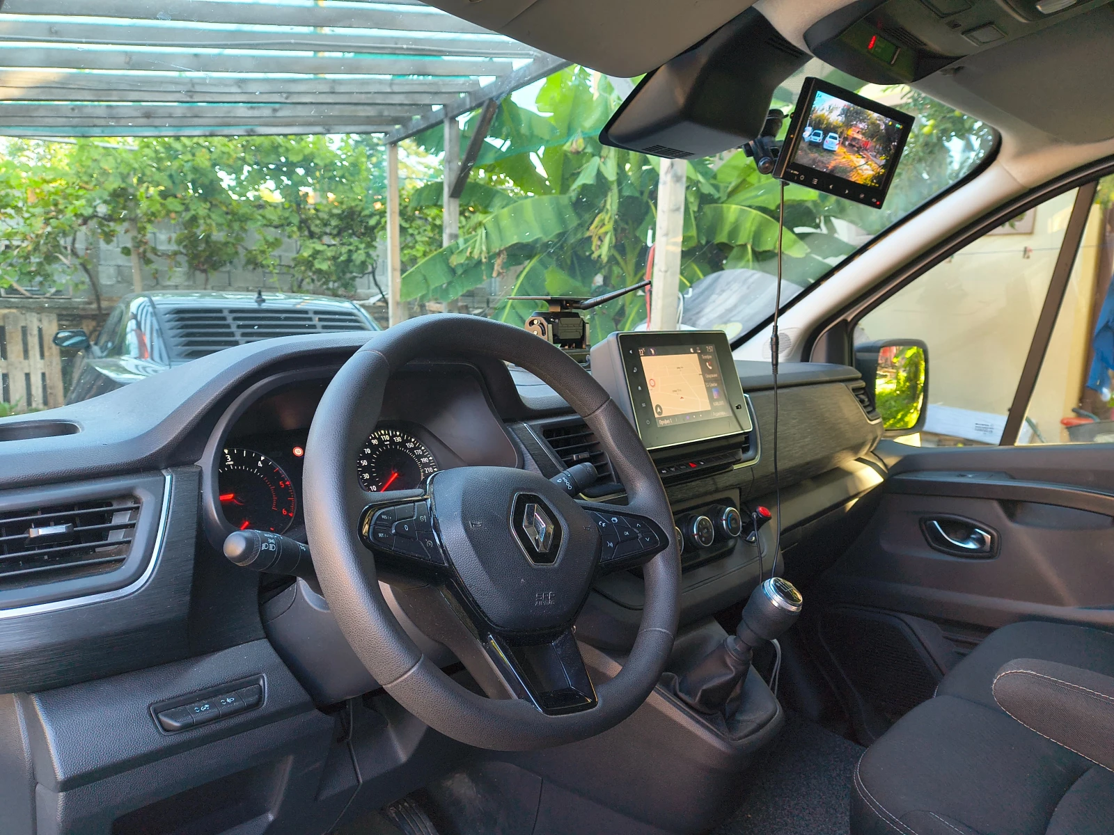 Renault Trafic 2.0 dci Maxi, снимка 2 - Бусове и автобуси - 55399569