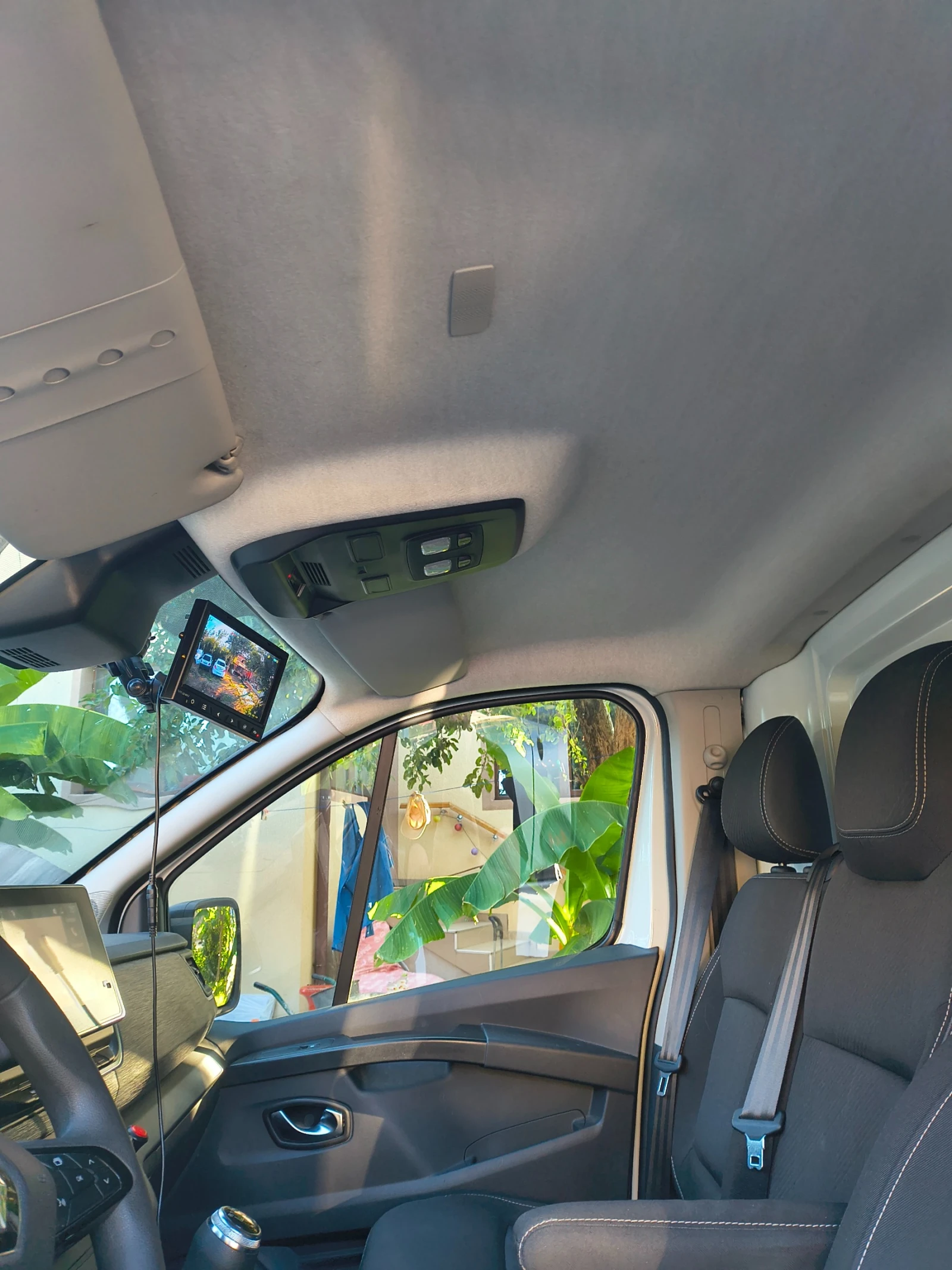 Renault Trafic 2.0 dci Maxi, снимка 5 - Бусове и автобуси - 55399569