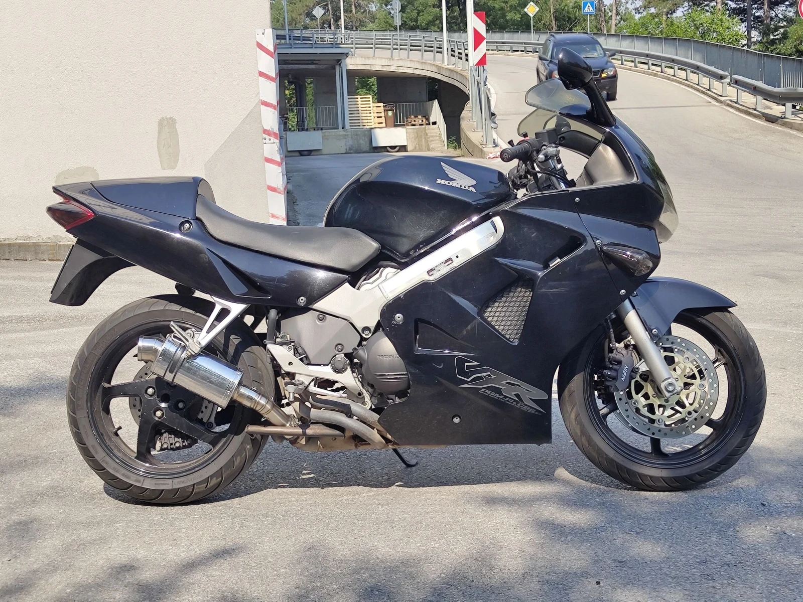 Honda Vfr 800 fi Delkevic - изображение 2