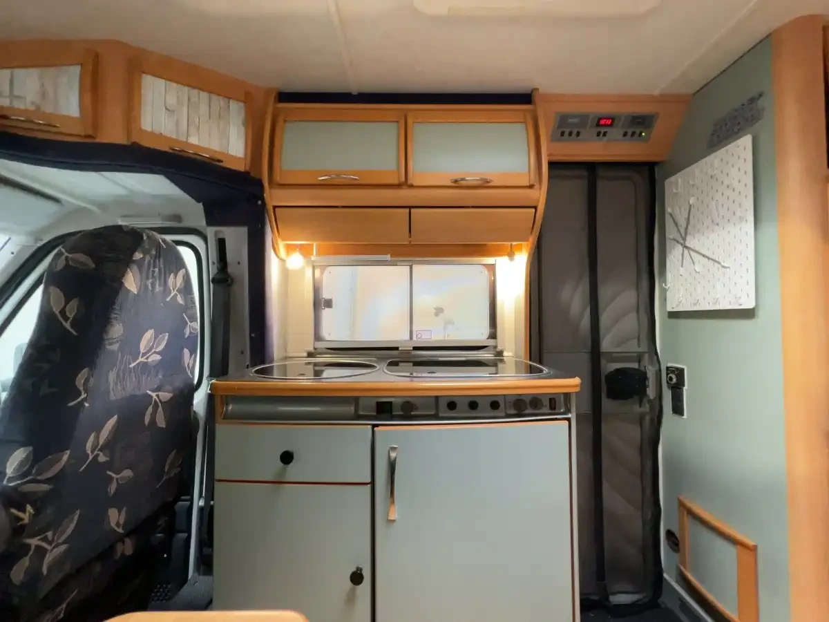 Кемпер LMC Климатик Ti 6600, снимка 9 - Каравани и кемпери - 55959987