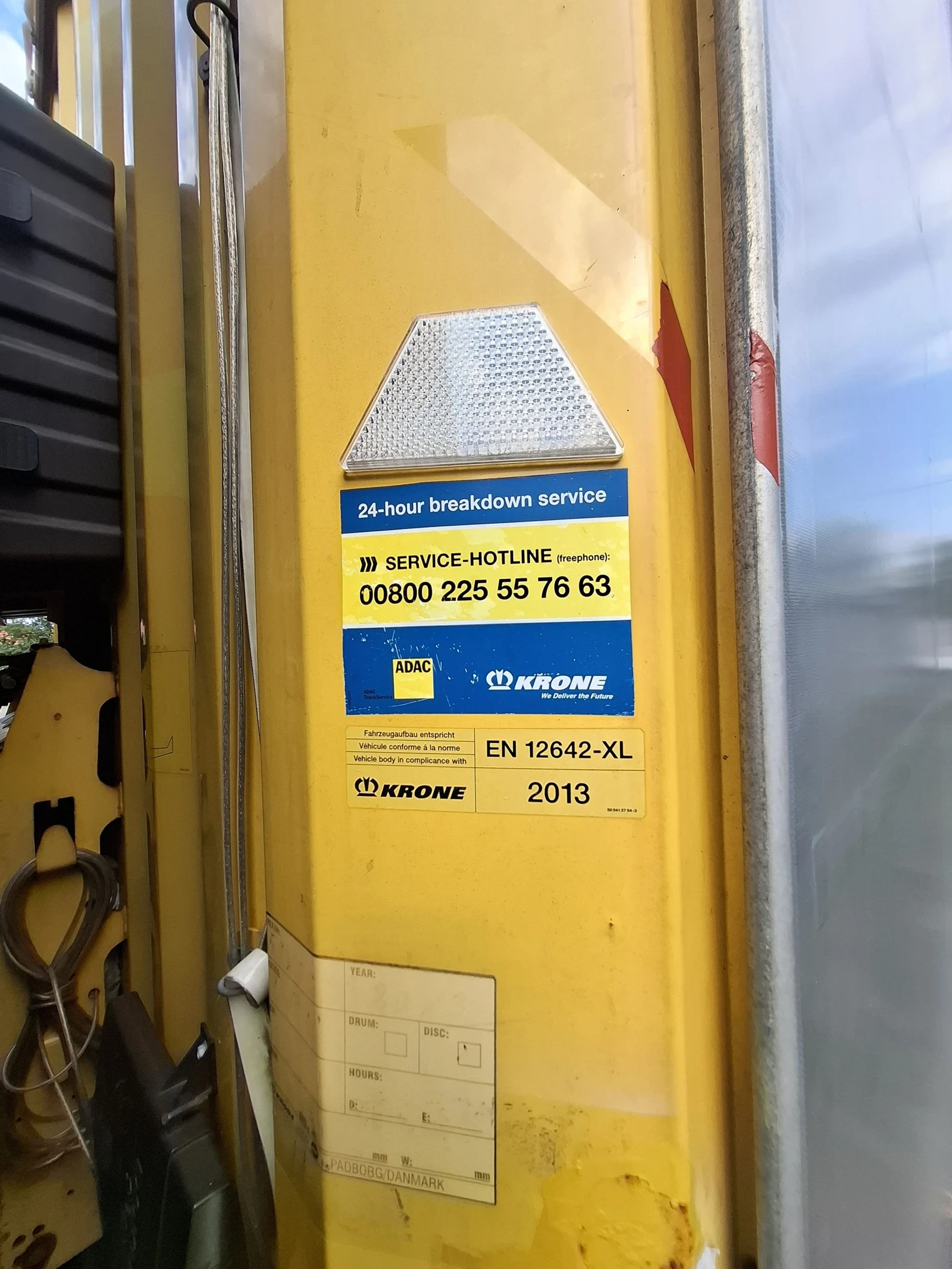 Полуремарке Krone Mega