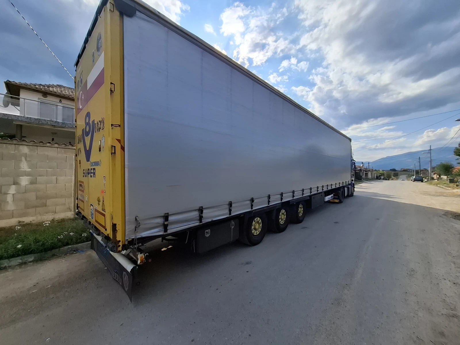 ����������� Krone Mega | Mobile.bg � ����������� 2