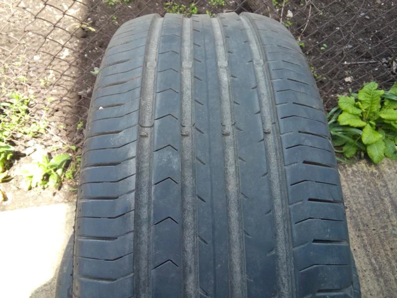 Гуми Летни 225/55R17, снимка 1 - Гуми и джанти - 18616817