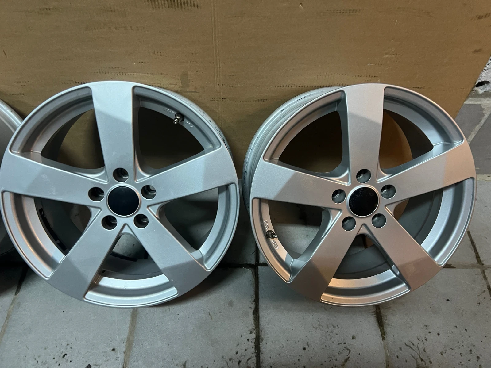 Джанти, снимка 2 - Гуми и джанти - 54285468