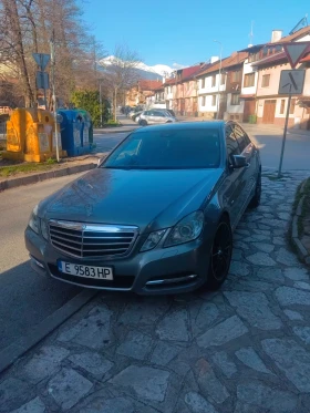 Mercedes-Benz E 200, снимка 1