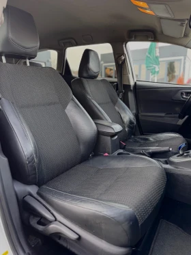Toyota Auris 1.8i Hibrid/Navi/Camera/Euro5B - 5300 € / 10365.90 лв. - 12837944 14