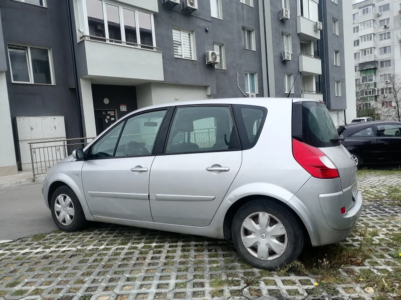 Renault Grand scenic 1.6 Газ Автоматик, снимка 3 - Автомобили и джипове - 48009939