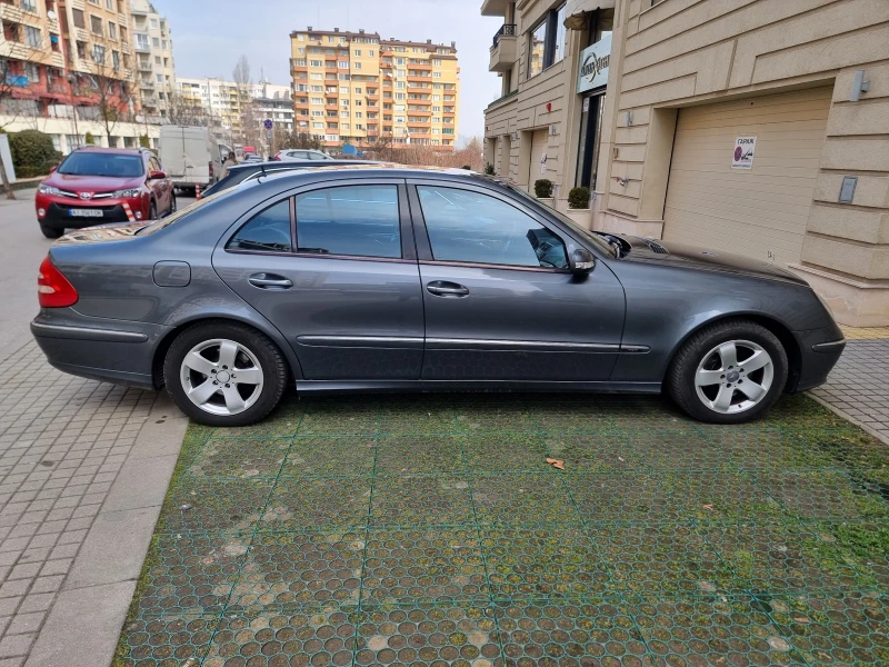 Mercedes-Benz E 350 E350 4matic Avangarde, снимка 4 - Автомобили и джипове - 49452587