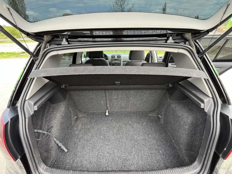 VW Golf 1.4I 90к EURO 4 КЛИМАТИК , снимка 14 - Автомобили и джипове - 49957206