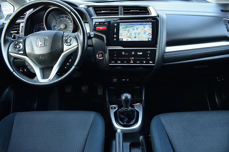 Honda Jazz 1.3ШВЕЙЦАРИЯ/КЛИМАТРОНИК/Keyles/Халогени/Осова/Лед, снимка 9 - Автомобили и джипове - 50785196