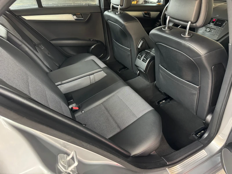 Mercedes-Benz C 220 AMG* CDi* 170 kc* КОЖА* , снимка 17 - Автомобили и джипове - 51376845