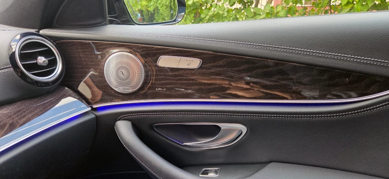 Mercedes-Benz E 450 AMG* Night* Distronic* 4Matic* 360cam, снимка 4 - Автомобили и джипове - 52509702