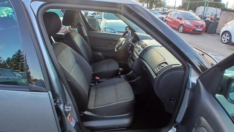 Skoda Roomster 1, 2 TDI, снимка 10 - Автомобили и джипове - 52175725