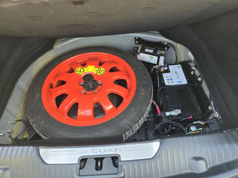 Jaguar Xj, снимка 10 - Автомобили и джипове - 52277466