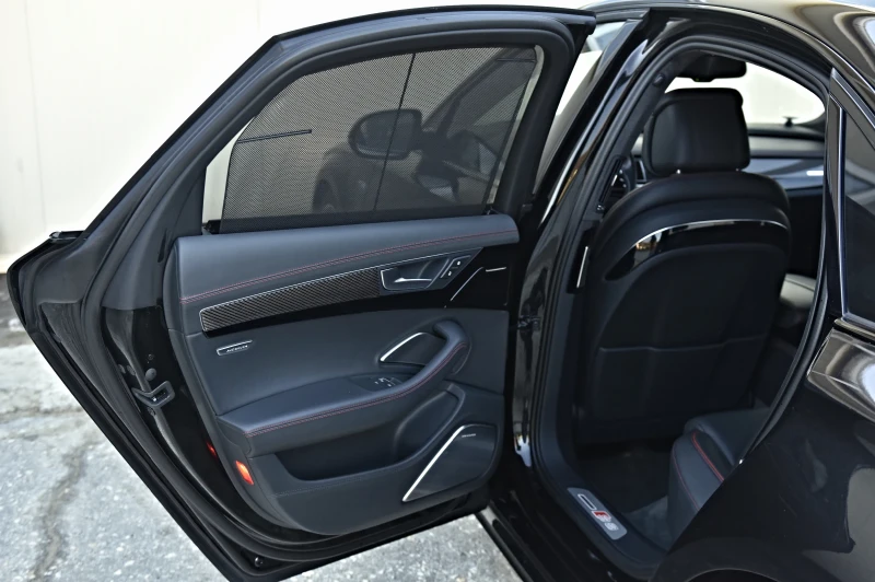 Audi S8 PLUS 4.0 V8T CARBON MATRIX 360 PANO B&O  EXCLUSIVE, снимка 17 - Автомобили и джипове - 53117500