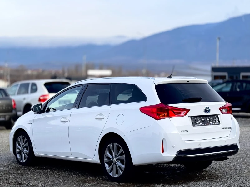 Toyota Auris 1.8i Hibrid/Navi/Camera/Euro5B, снимка 6 - Автомобили и джипове - 53433223