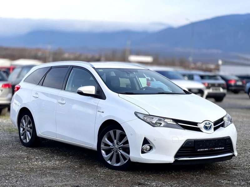 Toyota Auris 1.8i Hibrid/Navi/Camera/Euro5B, снимка 3 - Автомобили и джипове - 53433223