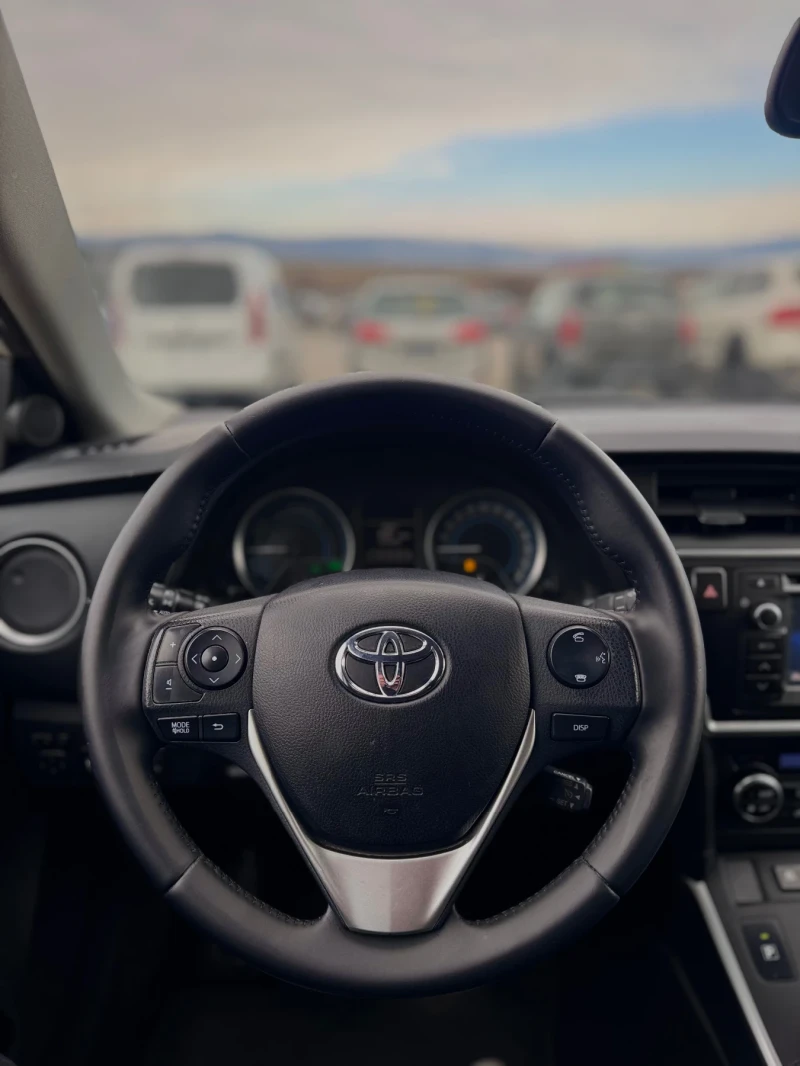 Toyota Auris 1.8i Hibrid/Navi/Camera/Euro5B, снимка 8 - Автомобили и джипове - 53433223