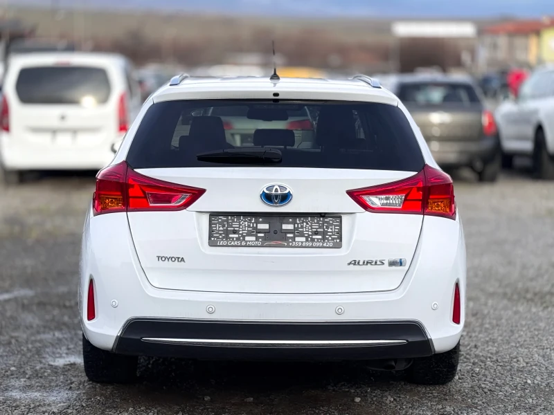 Toyota Auris 1.8i Hibrid/Navi/Camera/Euro5B, снимка 5 - Автомобили и джипове - 53433223