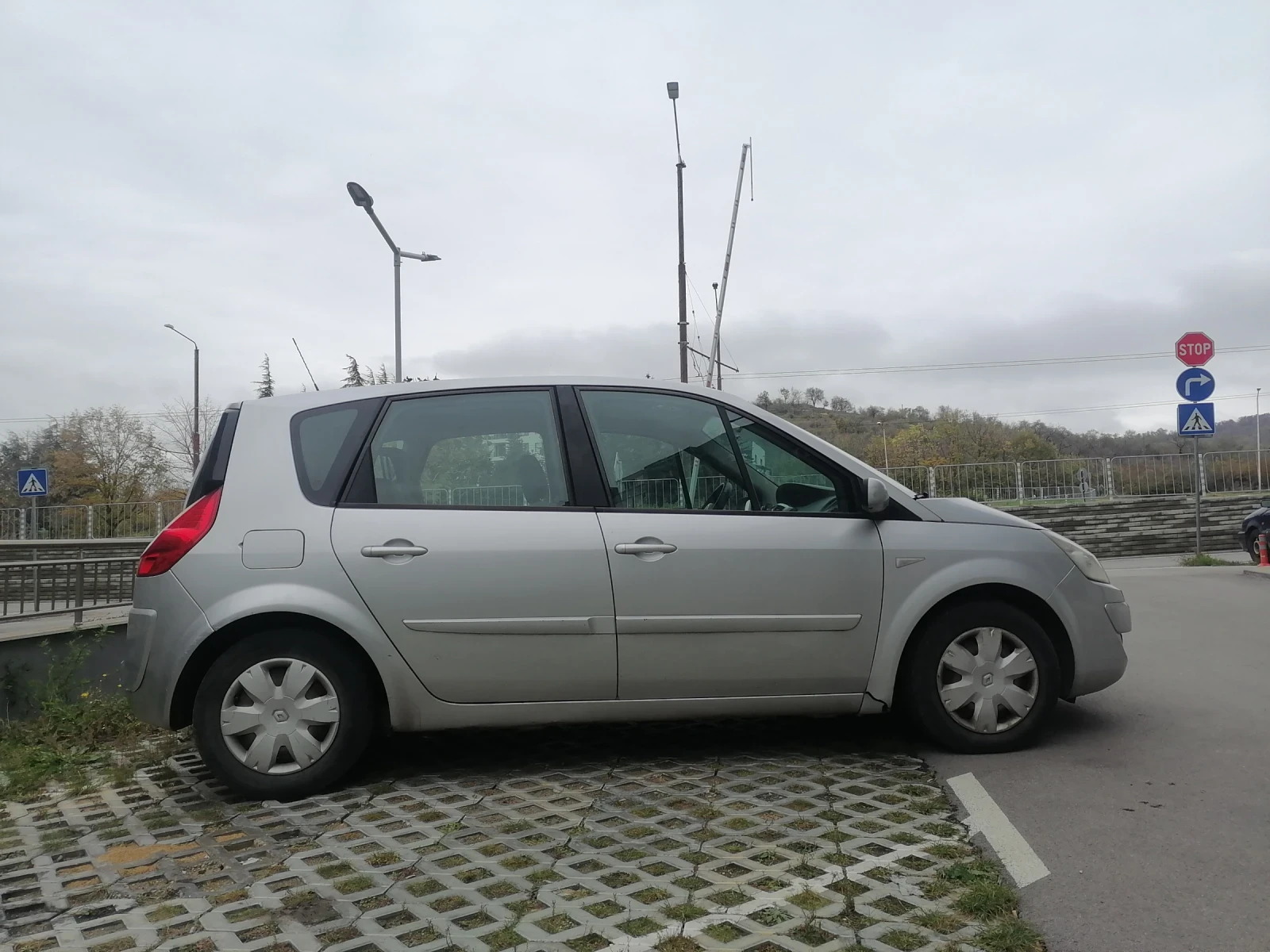 Renault Grand scenic 1.6 Газ Автоматик - изображение 4