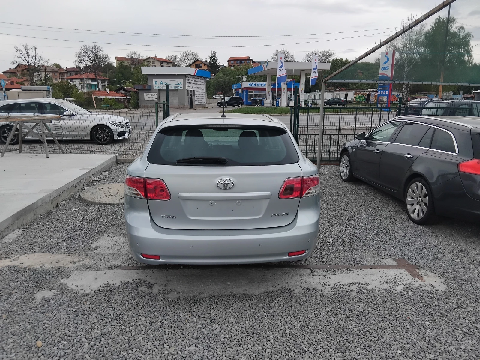 Toyota Avensis 2.0D-4D Automat - изображение 6