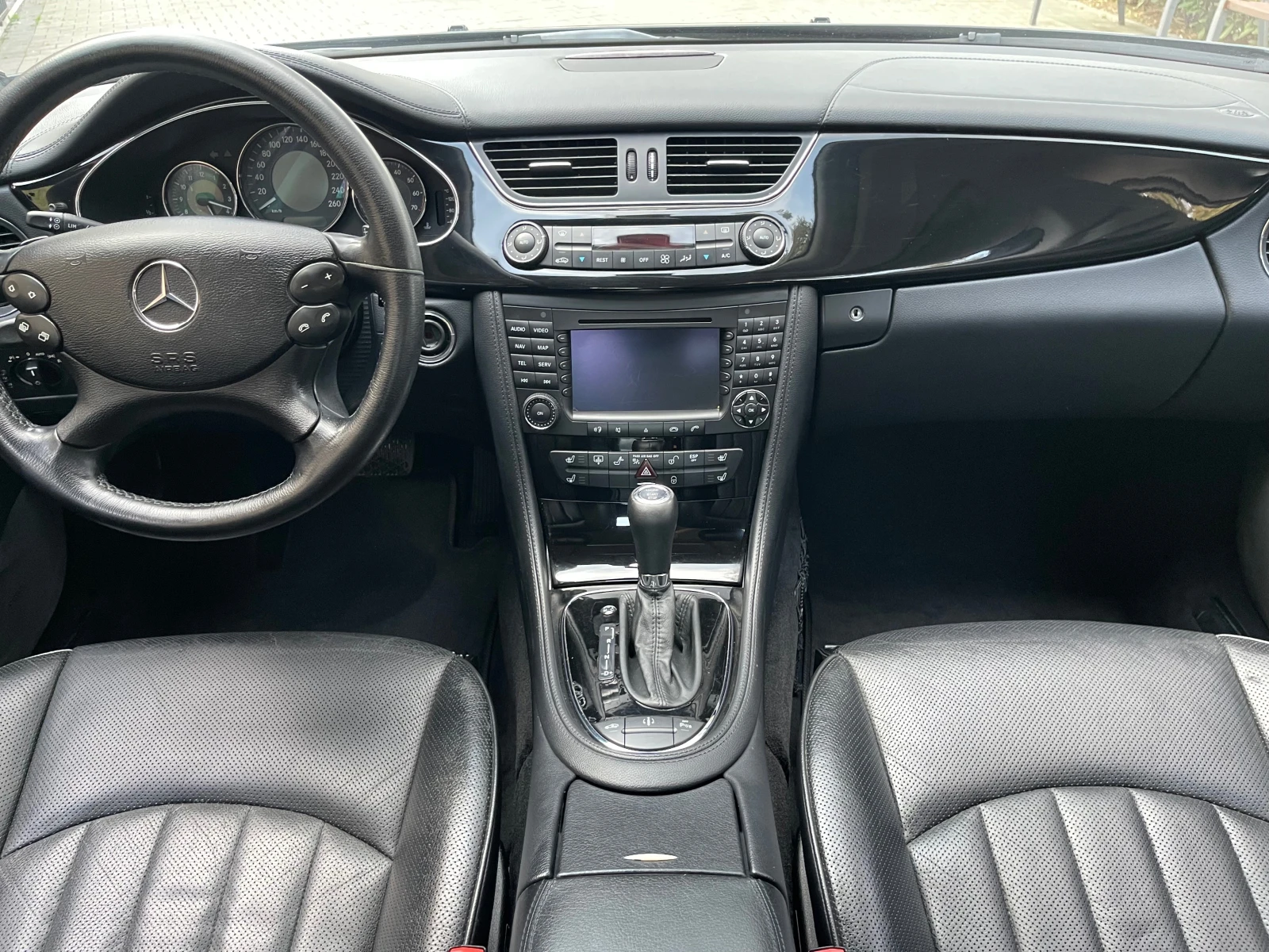 Mercedes-Benz CLS 500 #V8#388KC#ЛИЗИНГ#7G#KATO HOB! - изображение 8